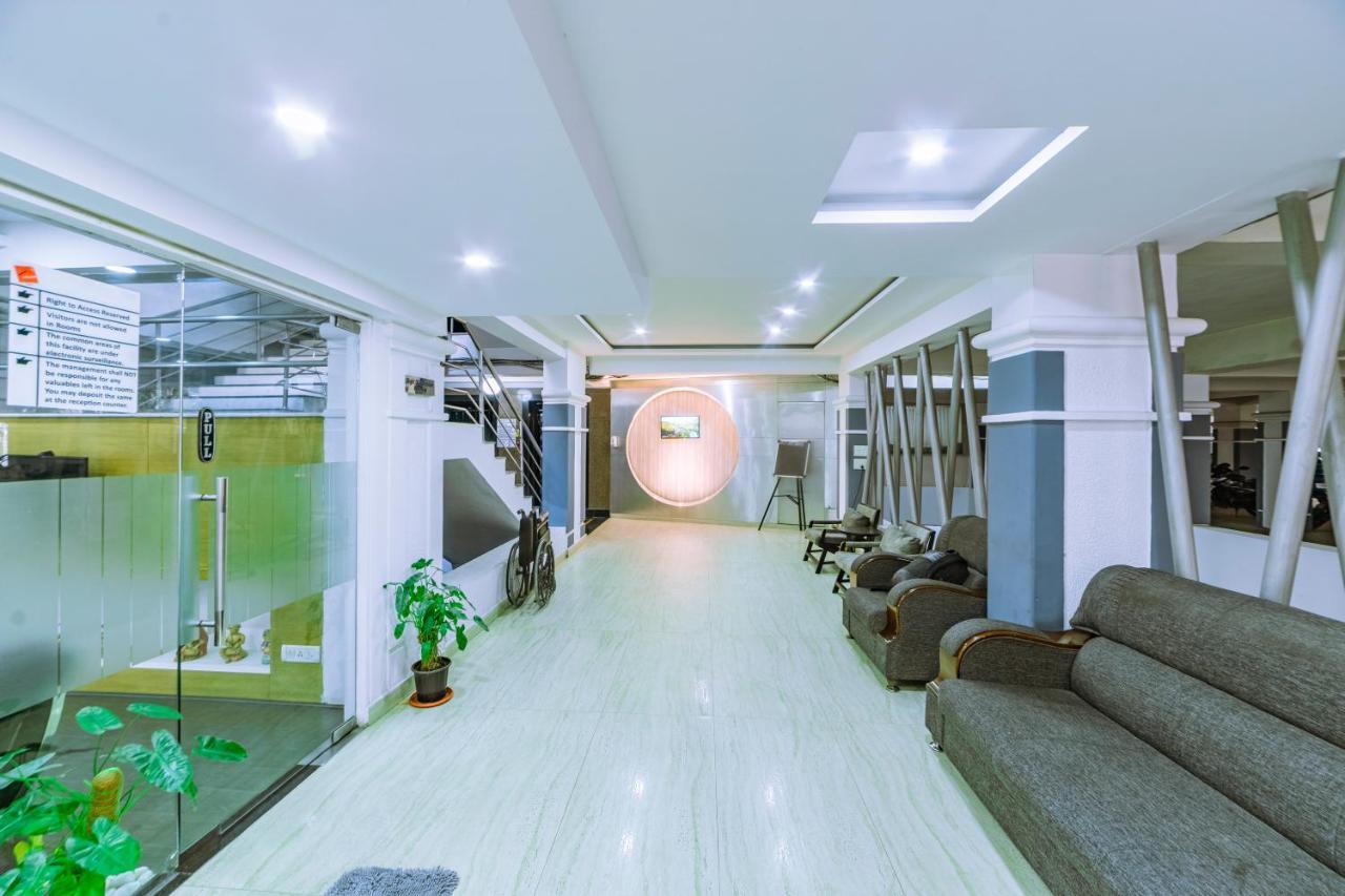 Hotel Athome , Whitefields, Kondapur Hyderabad Luaran gambar