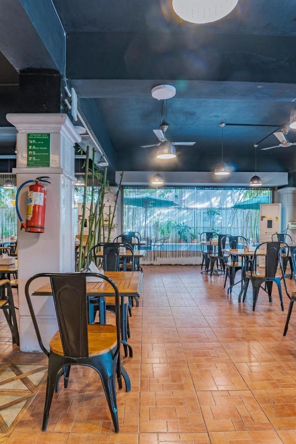 Hotel Athome , Whitefields, Kondapur Hyderabad Luaran gambar