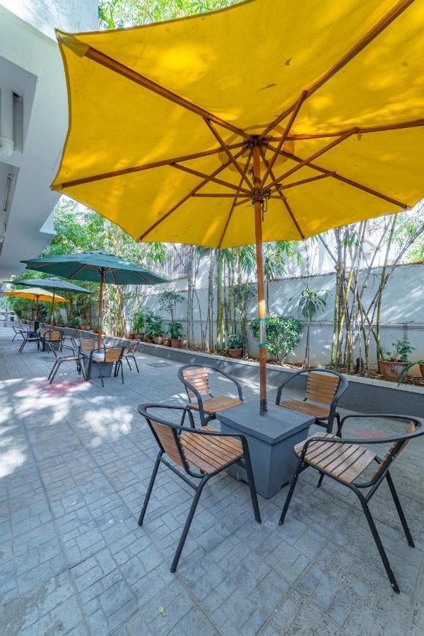 Hotel Athome , Whitefields, Kondapur Hyderabad Luaran gambar