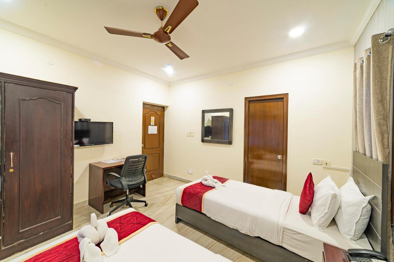 Hotel Athome , Whitefields, Kondapur Hyderabad Luaran gambar