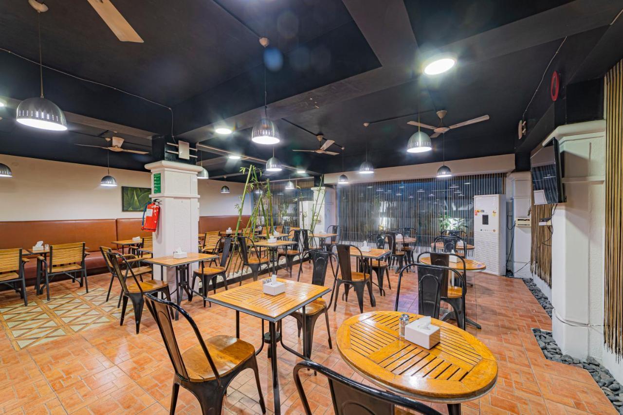 Hotel Athome , Whitefields, Kondapur Hyderabad Luaran gambar